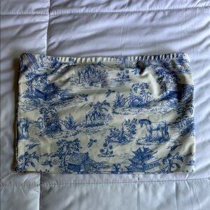 Edikted Blue and White Crop Top